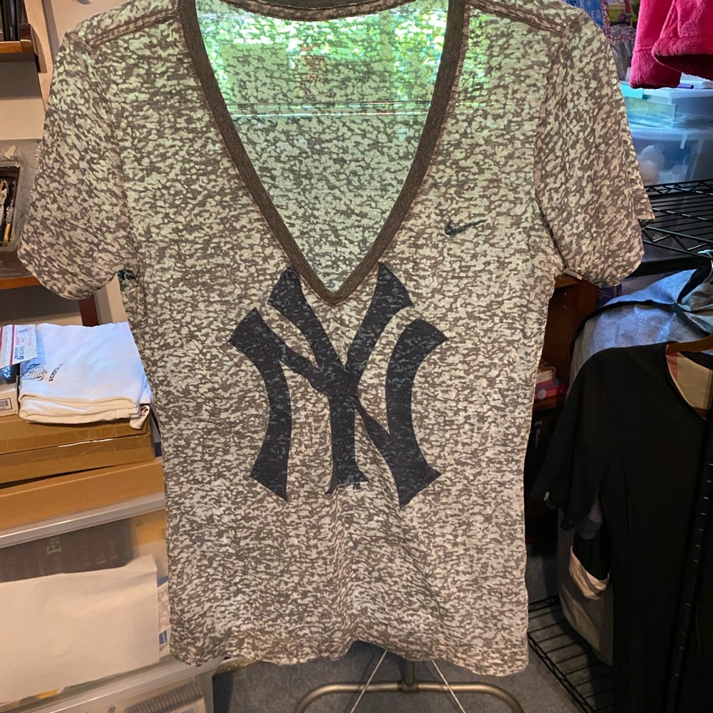 Nike New York Yankees V-neck Tee